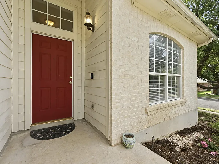 2700 Cradle Rock Trl — Photo 4