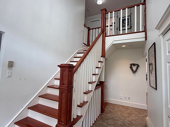 4th image of 41 Birchview Cres