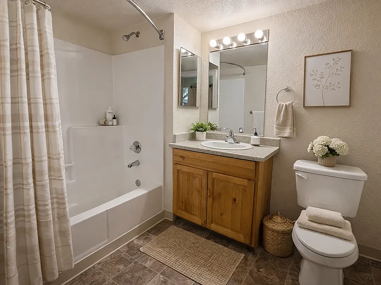Point Natomas — Photo 15