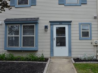 204 Roberts Ln, Marlton, NJ 08053