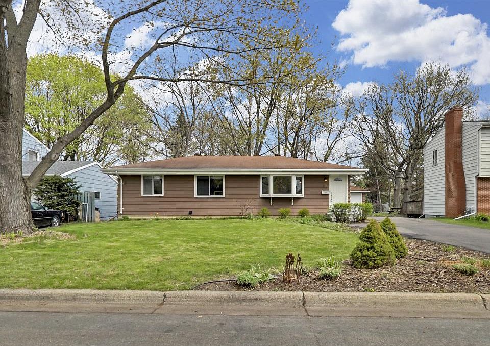 1st image of 2211 N Upland Crst