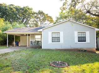 1216 S Perry Ave, Denison, TX 75020