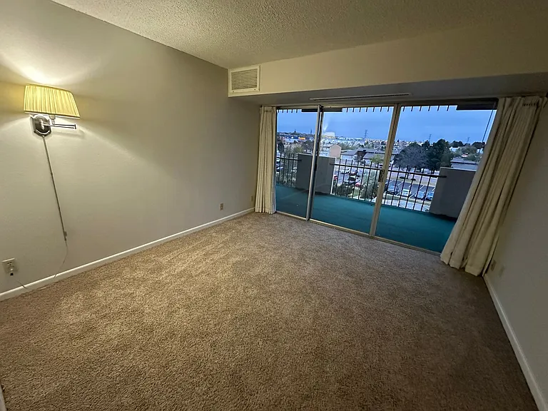 411 Lakewood Cir #C407 — Photo 13
