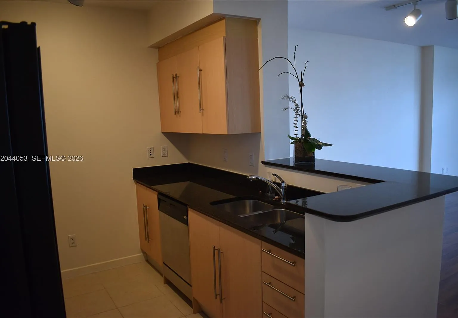 One Miami West Condo — Photo 4