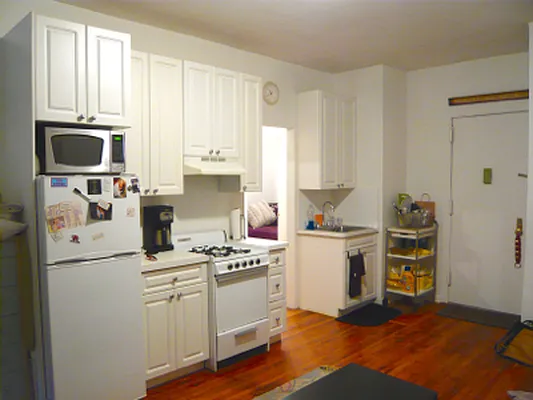 Rented by Veracity NYC LLC | media 25