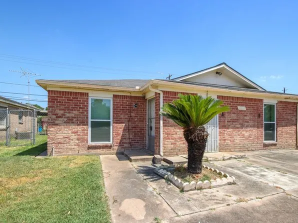 15063 Woodforest Blvd #A, Channelview, TX 77530