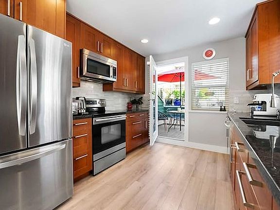 4th image of 136 W 4th St #D
