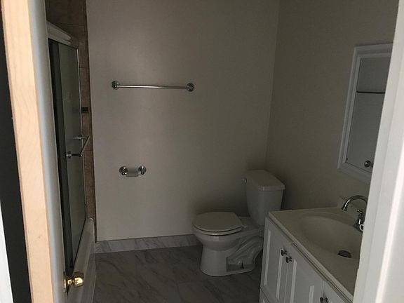 5th image of 740 S St Andrews Pl APT 24