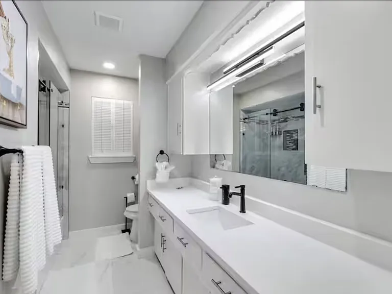 9005 Villa Park Cir — Photo 17