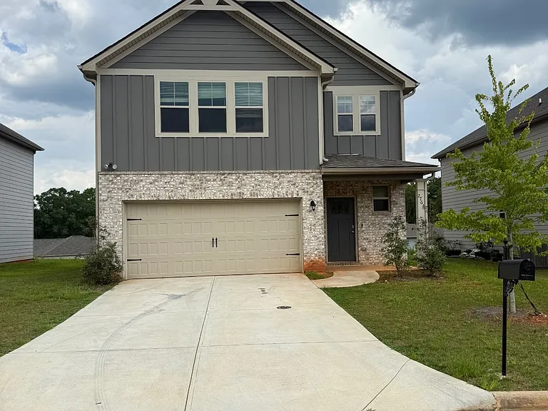 2763 Jansen Ave — Photo 1