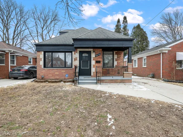 6872 N Silvery Ln, Dearborn Heights, MI 48127