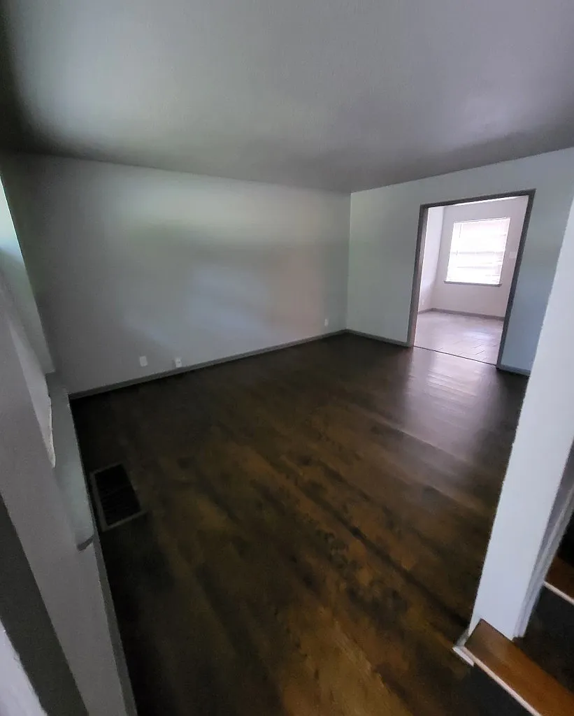 4-Bed Single Family Home with Garage and Central A/C — Photo 4