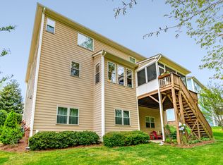 221 Hidden Stream Dr, Apex, NC 27539