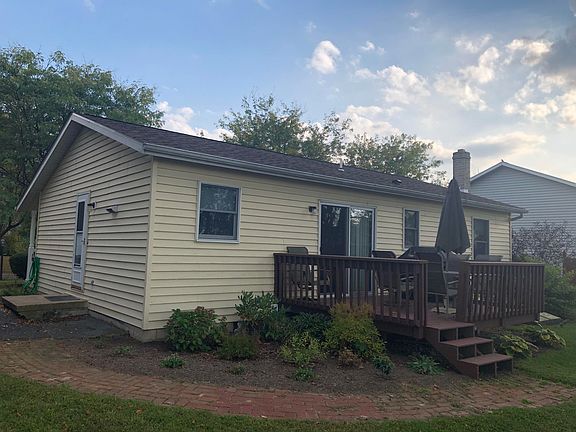 2nd image of 223 N Vanessa Dr