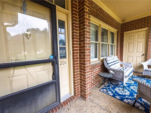 201 Constance Woods Dr, Suffolk, VA 23434