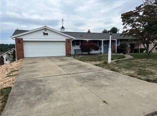 319 Lovers Ln, Steubenville, OH 43953