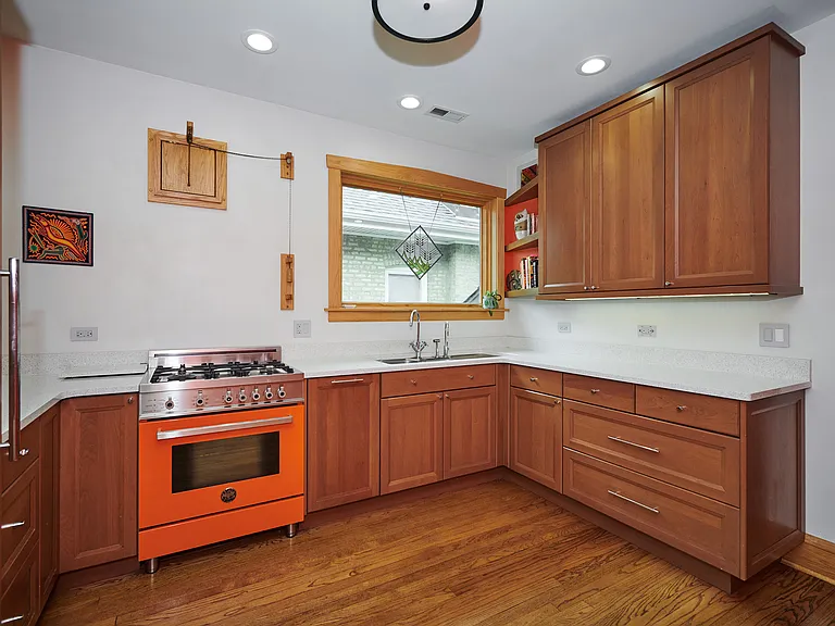 216 Le Moyne Pkwy — Photo 11