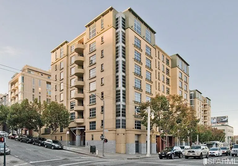 1800 Washington St #411 — Photo 2