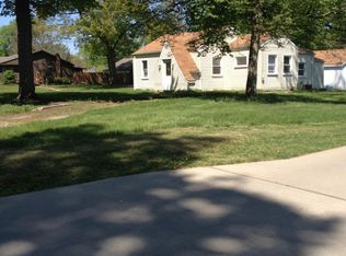 21448 Saint Francis St, Farmington, MI 48336