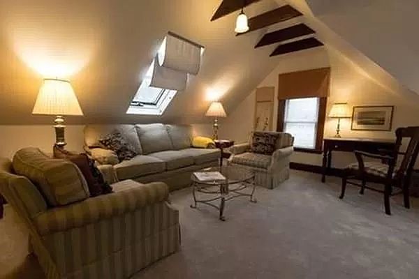 Furnished LV RM