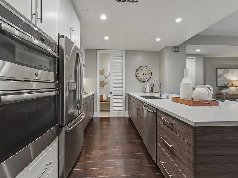 600 El Camino Real #308 — Photo 2
