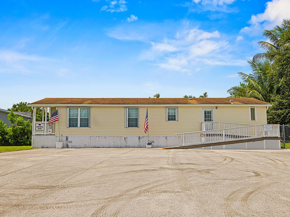 1st image of 10105 SW Sandalfoot Boulevard