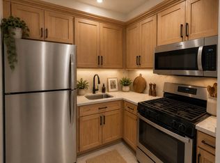 12-17 30th Dr FLOOR 2, Astoria, NY 11102