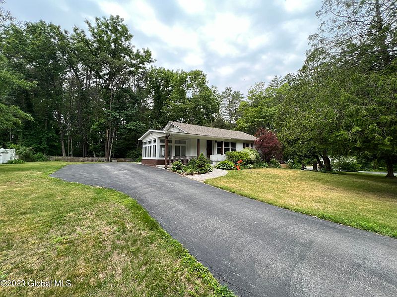 4th image of 165 Montray Road