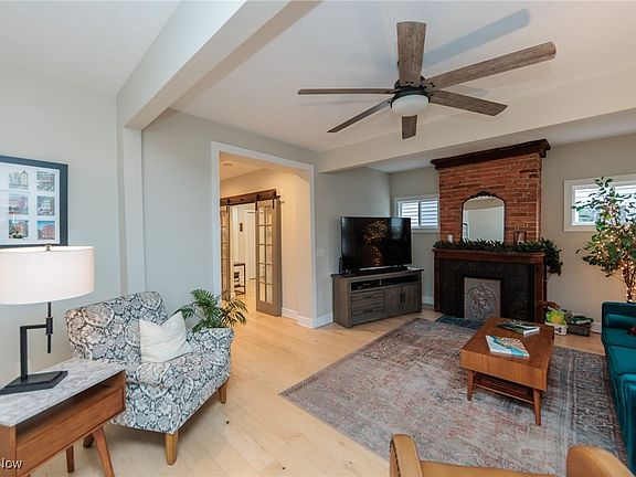 5th image of 1330 W 61st St