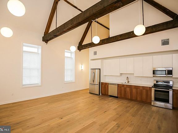 4th image of 1416 Frankford Ave #202