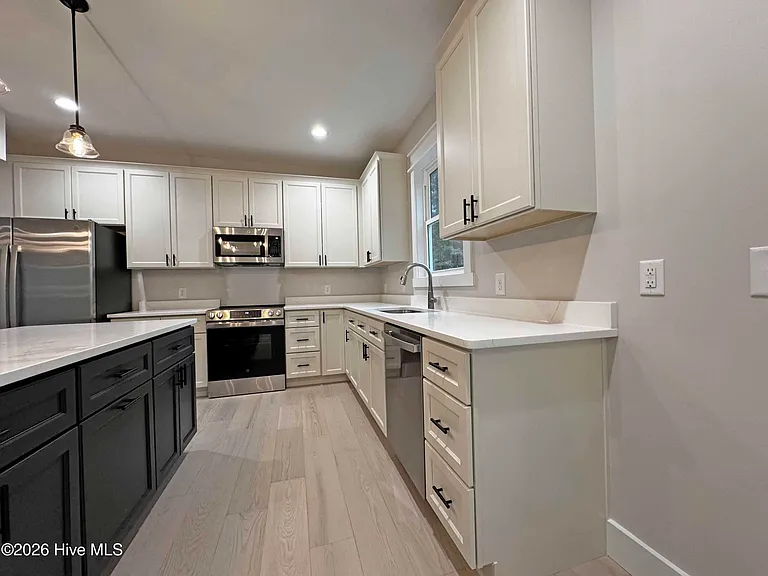 213 N McNeill St — Photo 9