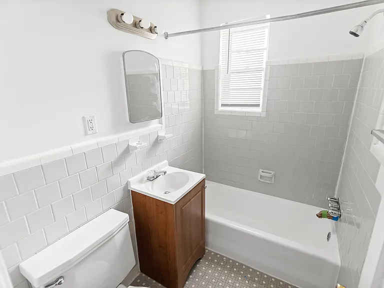 206 Trenton Pl SE #302 — Photo 4