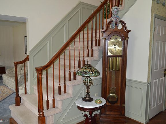 2nd image of 274 Chippenham Ln