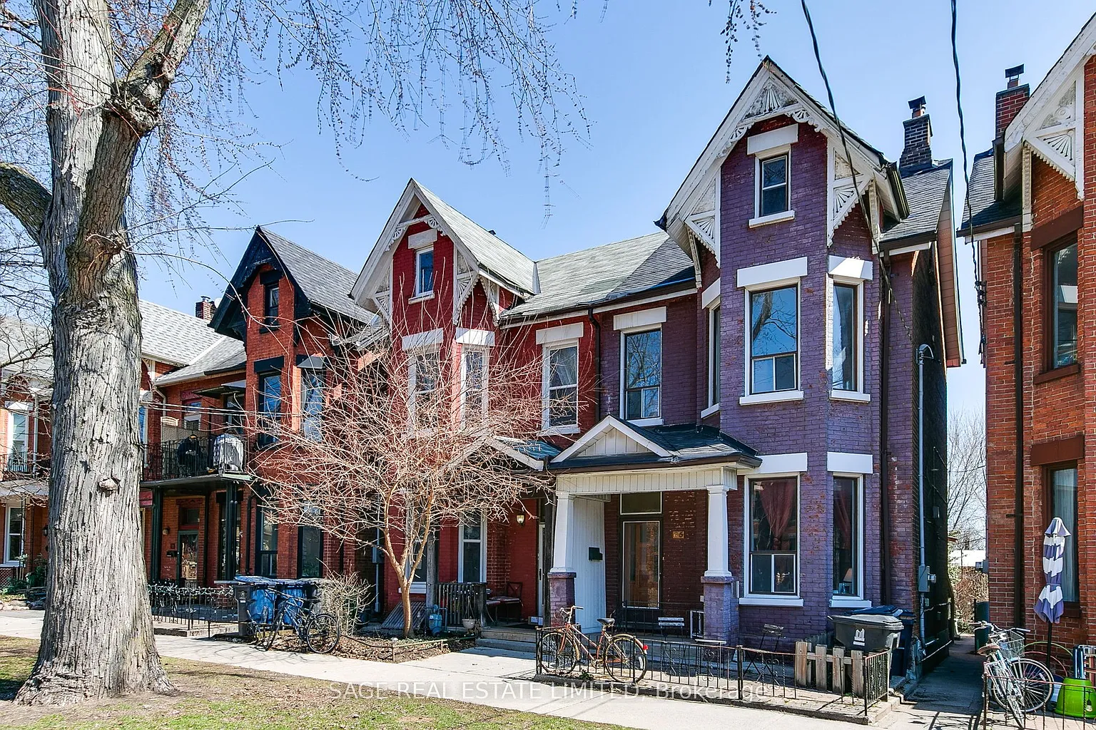 65 Lakeview Ave photo 1