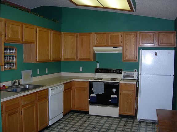 Large Kitchen 