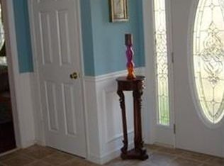 18 Noon Hill Ave, Norfolk, MA 02056