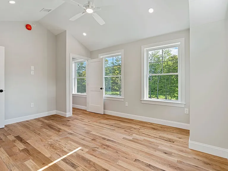 3400 Lafayette Rd — Photo 12