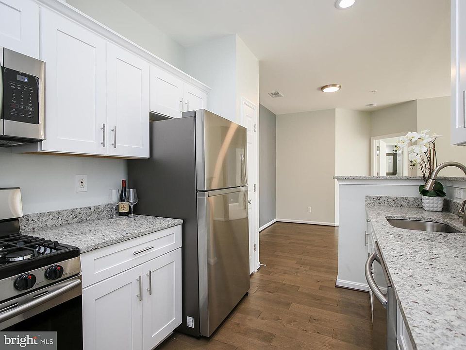 1st image of 3507 Piney Woods Pl APT B002