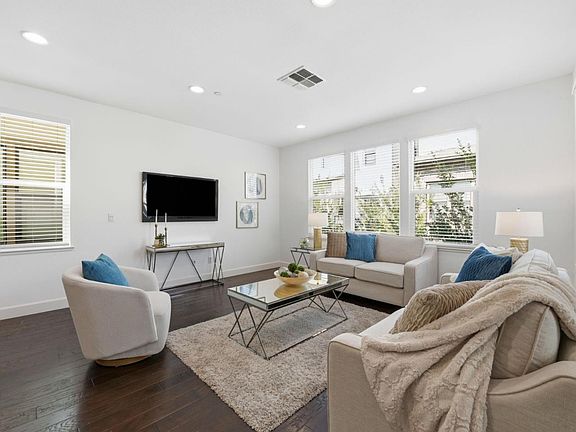 2nd image of 4028 Freestone Pl