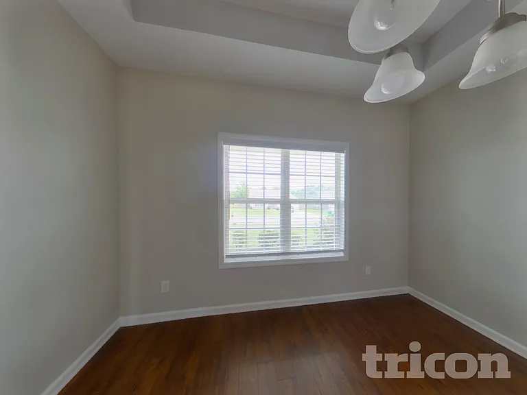 812 Ellyson Dr — Photo 6