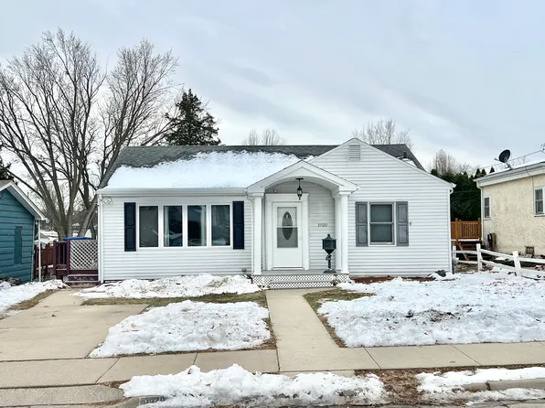1920 W 3rd St, Dubuque, IA 52001