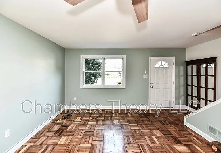 139 Mount Vernon Ave — Photo 2