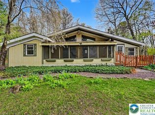 139 Jungfrau Dr, Henryville, PA 18332