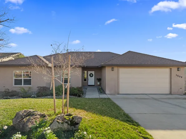 3509 Old Lantern Dr, Redding, CA 96003