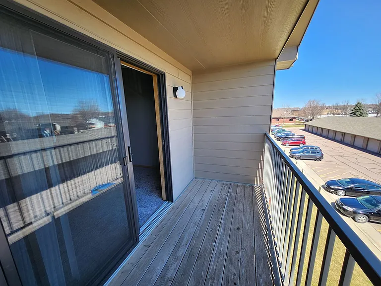 Prairie Gardens Apartments — Photo 28
