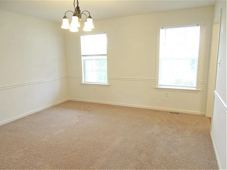 641 Hamaker Rd — Photo 5