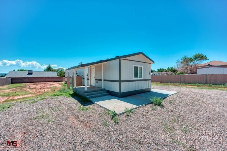 2 bed, 840 sqft, $1,450 — Photo 1