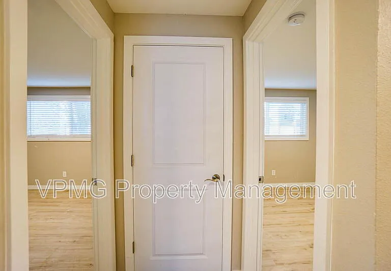4420 Gibbons St #B — Photo 4