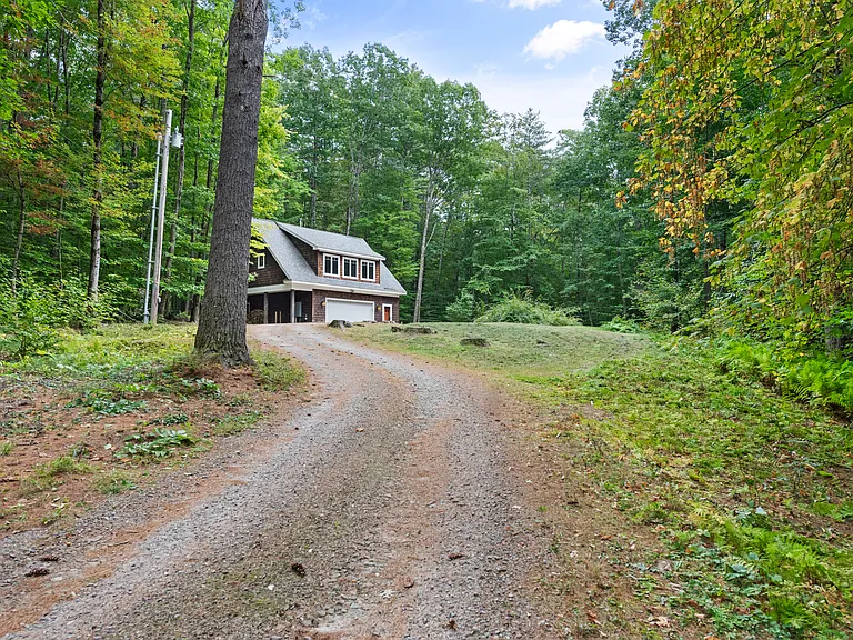20 Circle Dr — Photo 5