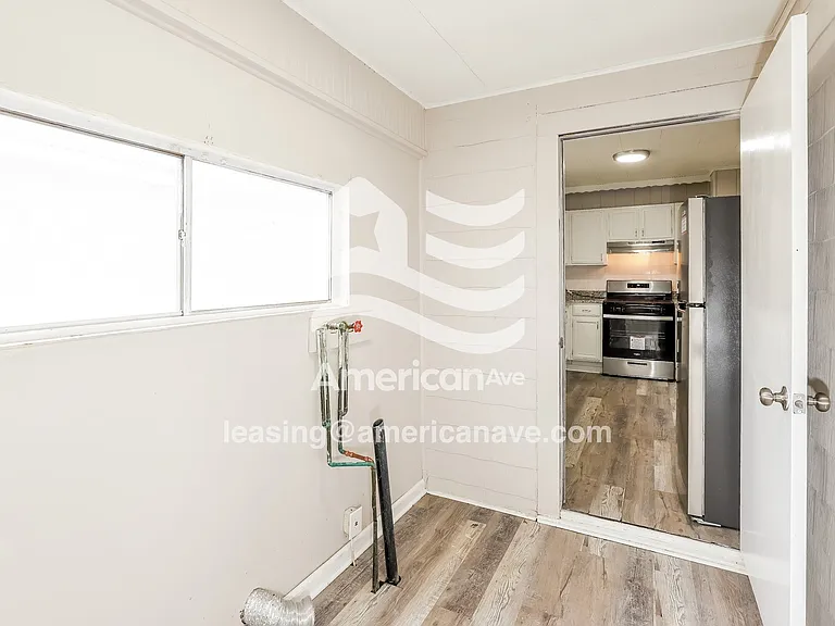 1454024_014_laundry_room_14394670.jpg